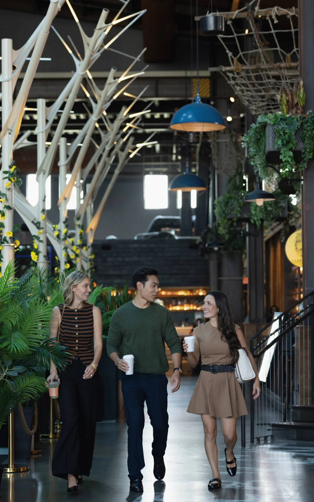 Nearby Dining & Retail